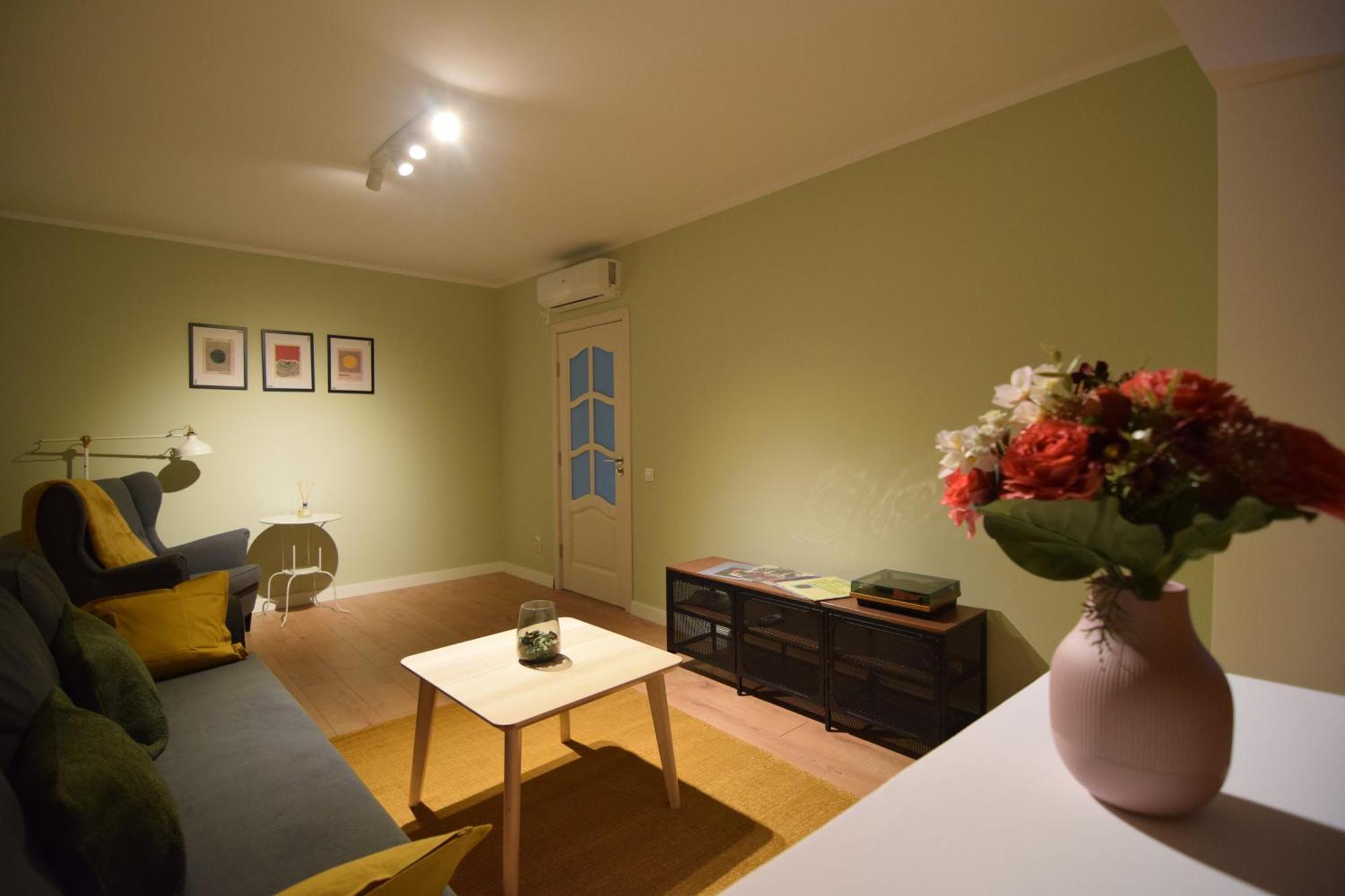 Stylish Apartment With Video Projector Bucureşti Eksteriør bilde