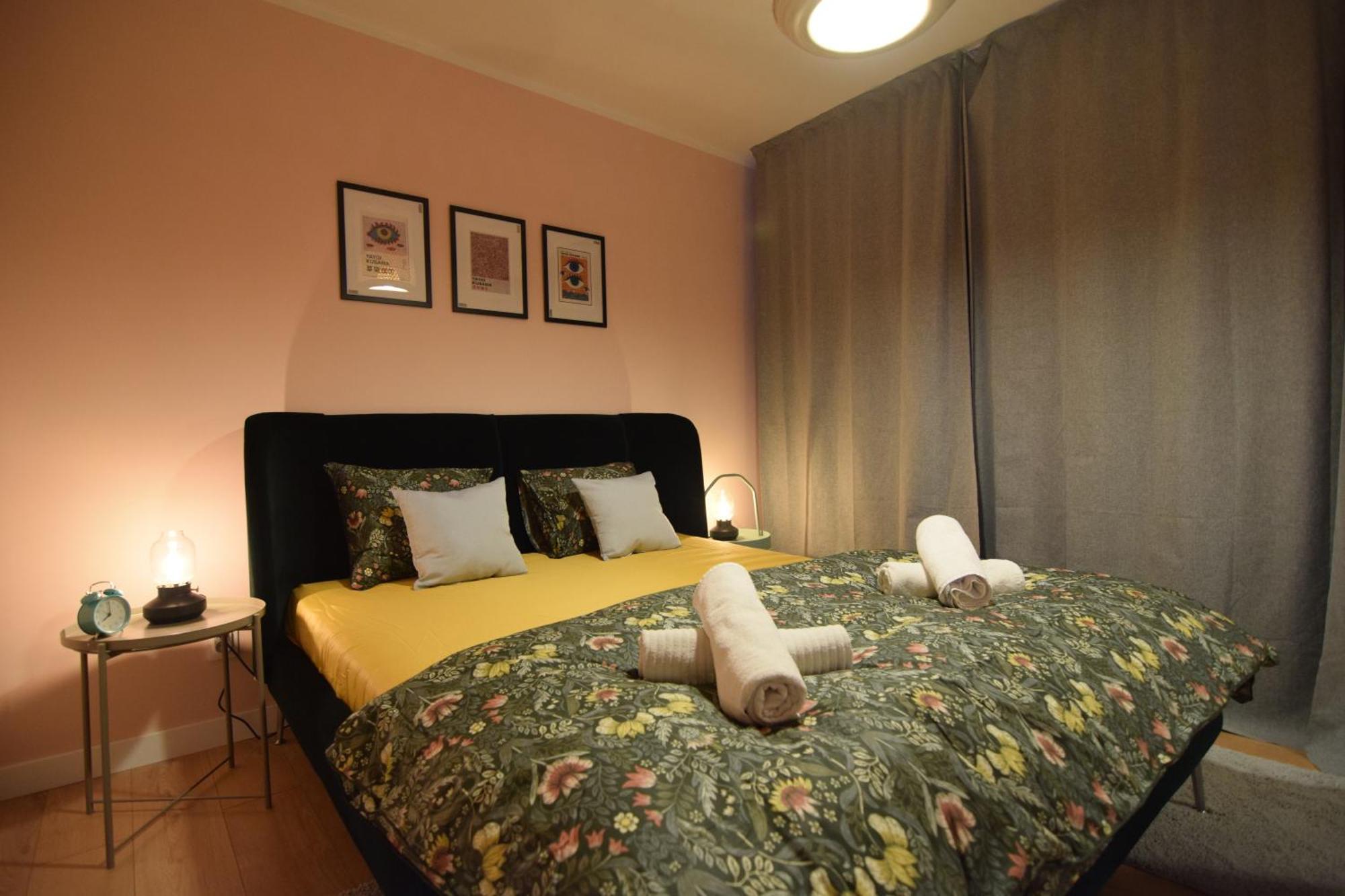Stylish Apartment With Video Projector Bucureşti Eksteriør bilde